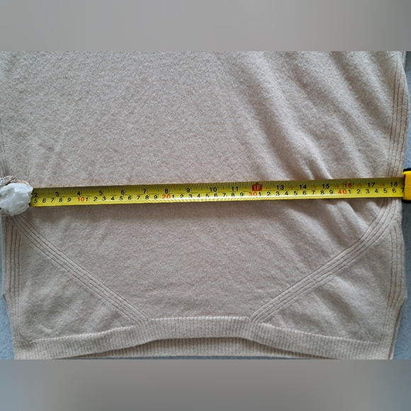 100% Extra Fine Merino Wool Elegant Cream Turtleneck Sweater By Nicole Miller - Picture 11 of 15